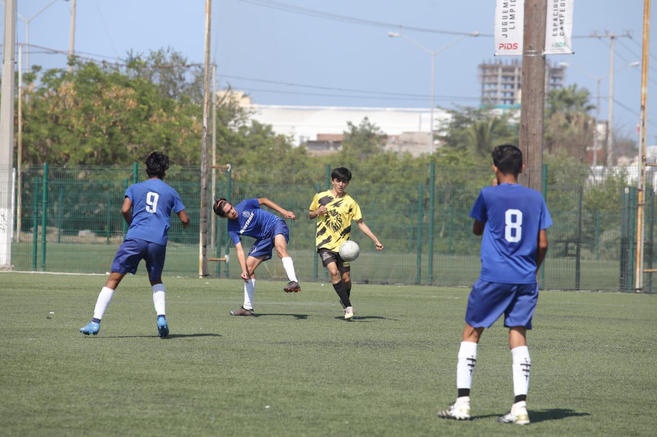 $!Muerde Tiburones el anzuelo en la Juvenil B