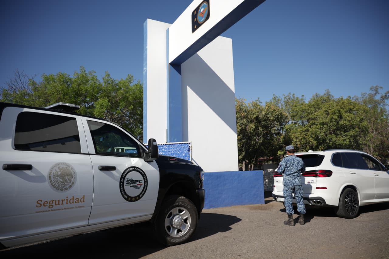 $!Rectores y empresarios se reúnen con García Harfuch en base aérea de Culiacán