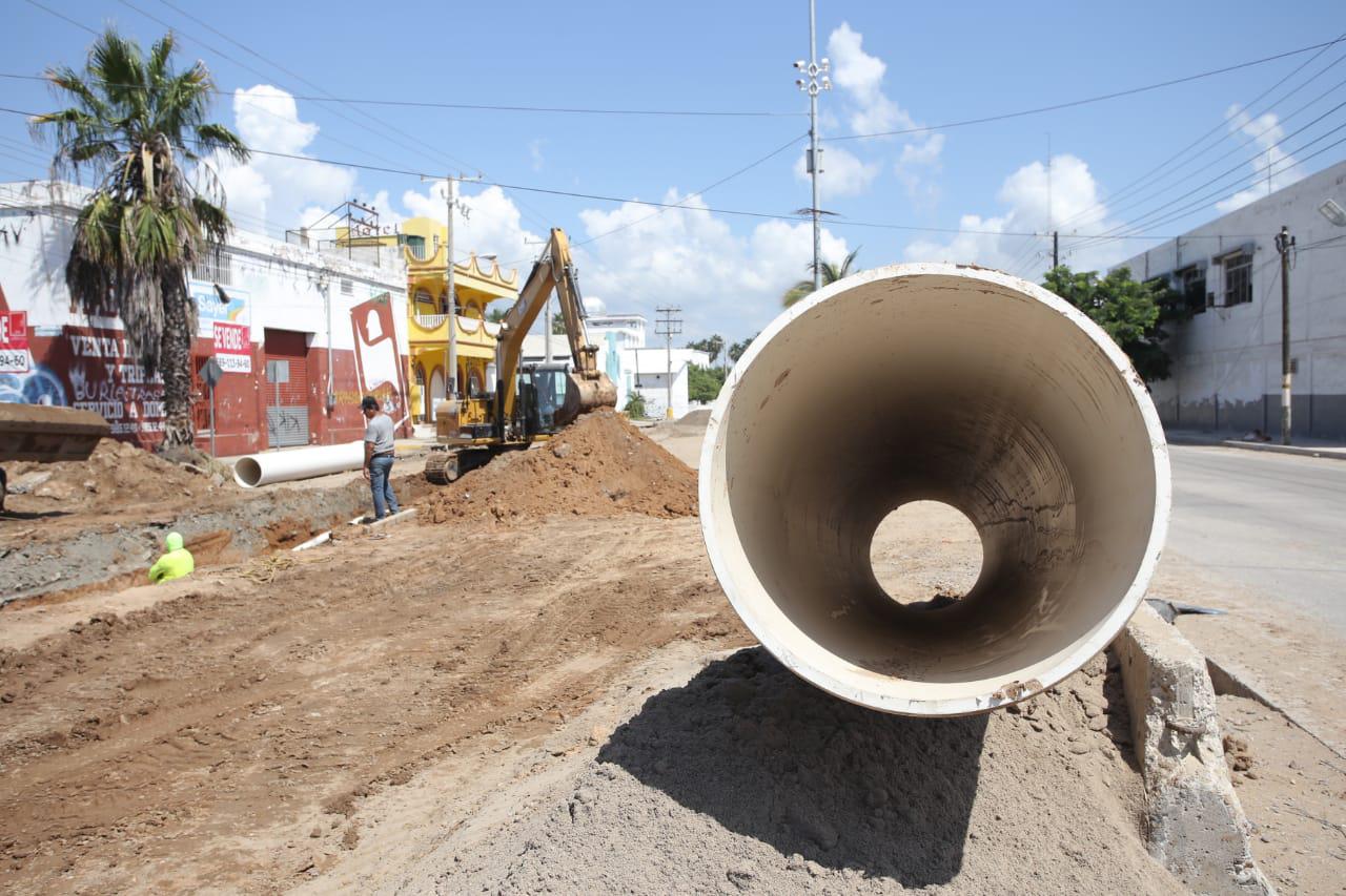 $!En Mazatlán, las colonias Montuosa y Obrera son las que más han sufrido el desabasto de agua, dicen vecinos