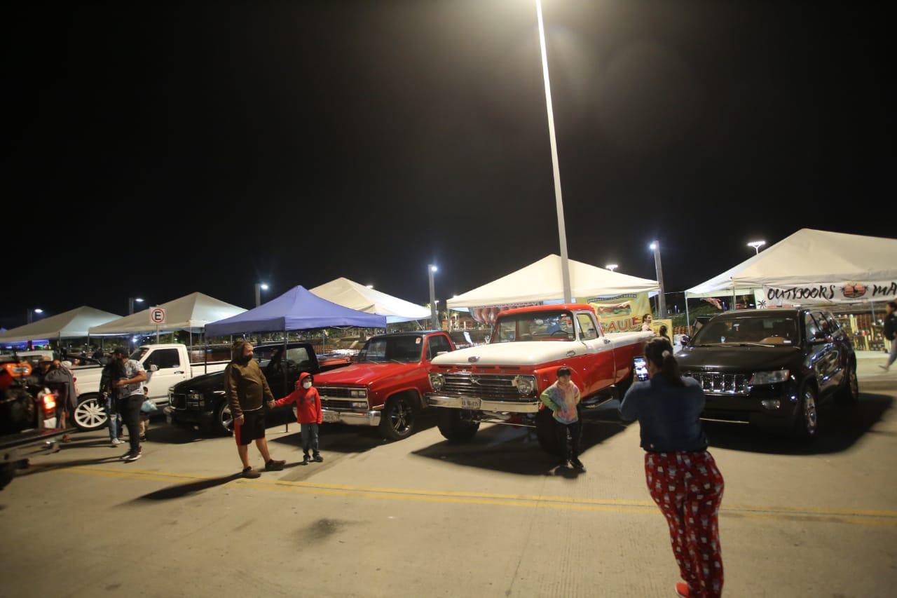 $!Entre el rugir de los vehículos se inaugura la tercera edición de la Semana de la Troca