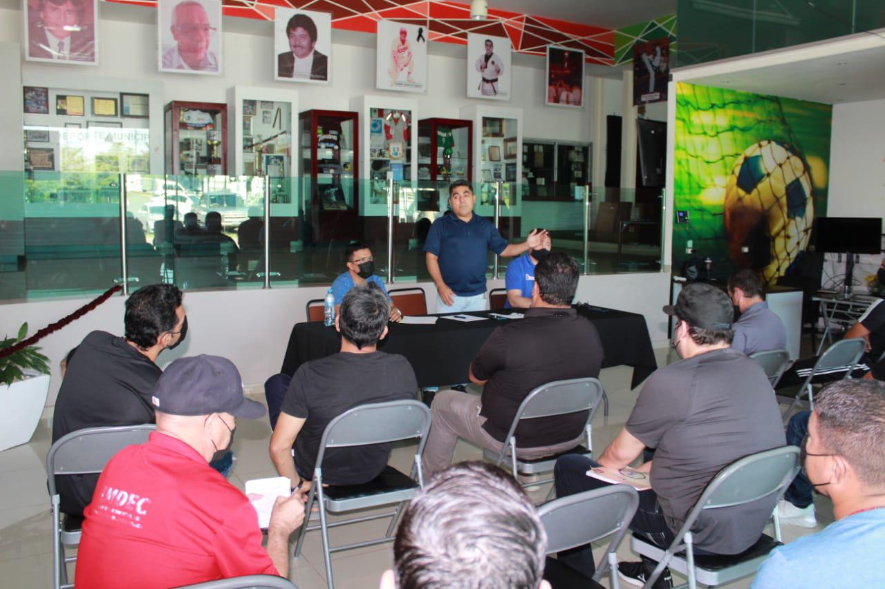 $!Heriberto García sostiene importante reunión con presidentes de Comités Municipales Deportivos de Culiacán