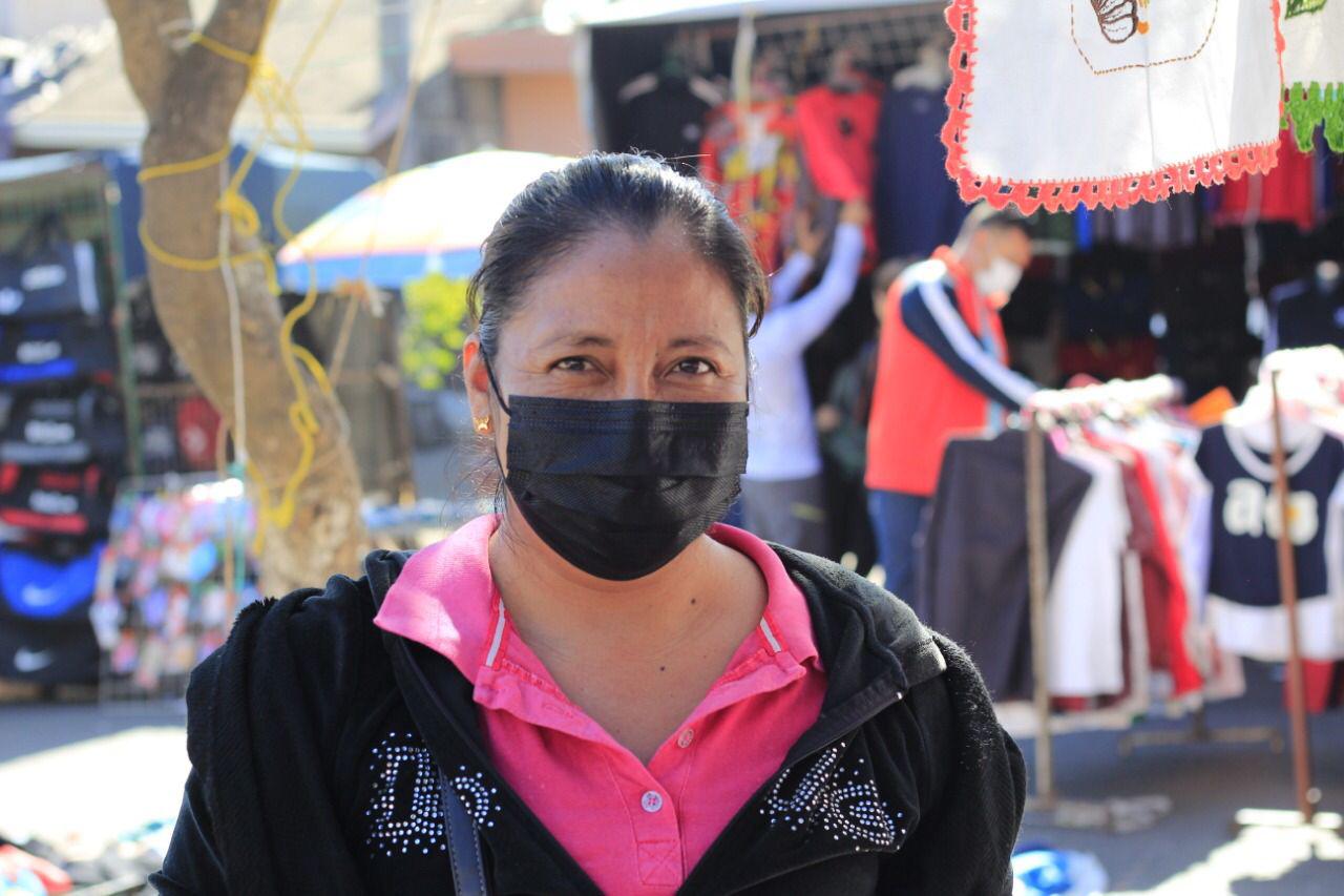 $!María Elda lleva más de 30 años creando artesanía de palma