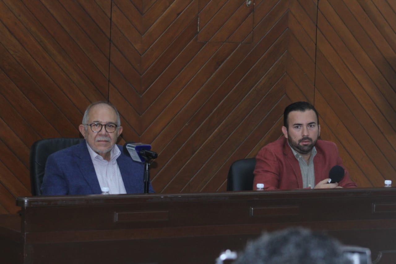 $!El Alcalde Luis Guillermo Benítez Torres y José Ángel Tostado Quevedo, director del Instituto Municipal de Cultura, Turismo y Arte.