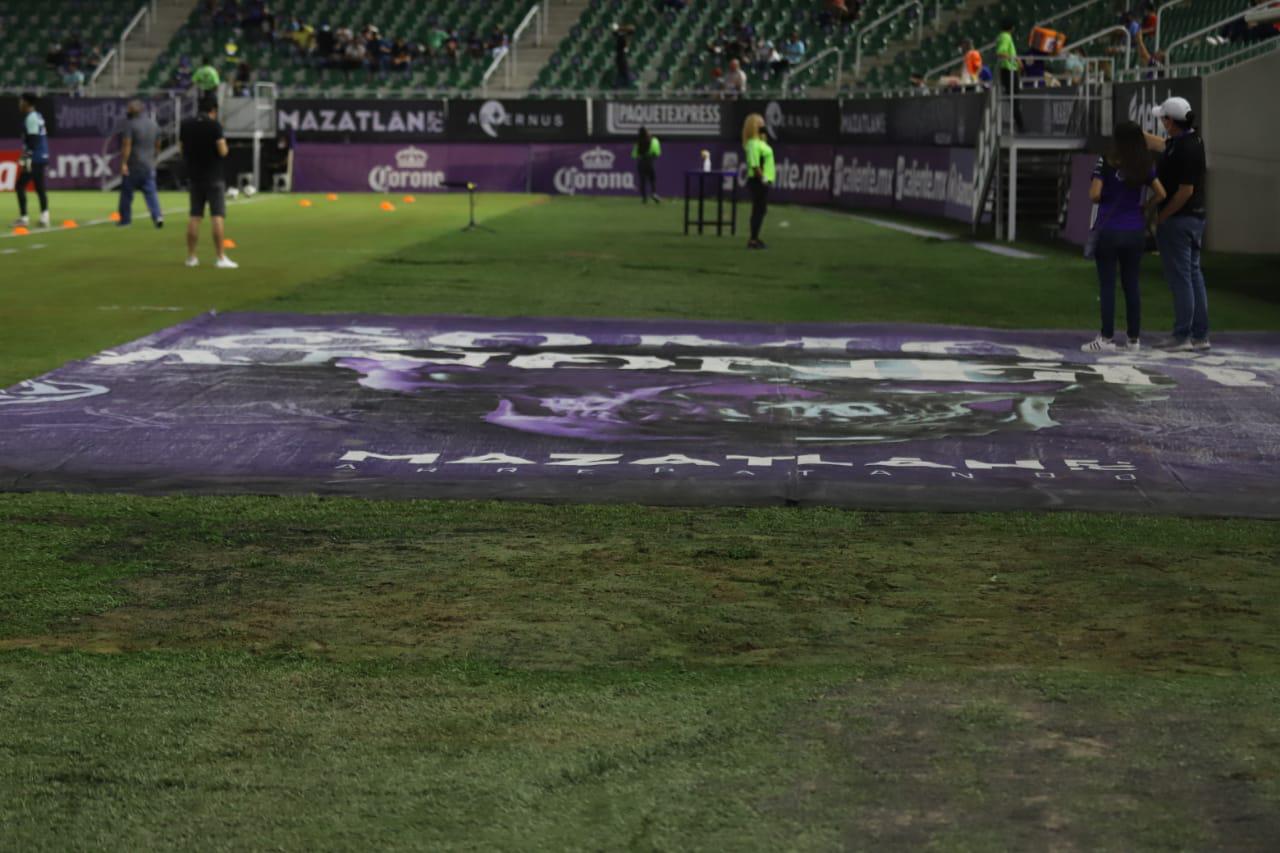 $!Concierto de Christian Nodal daña la cancha del Kraken