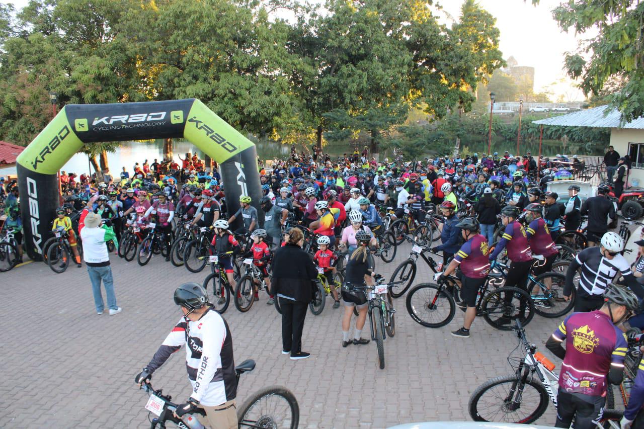 $!Ciclistas responden a la Rodada Pueblos Mágicos El Rosario