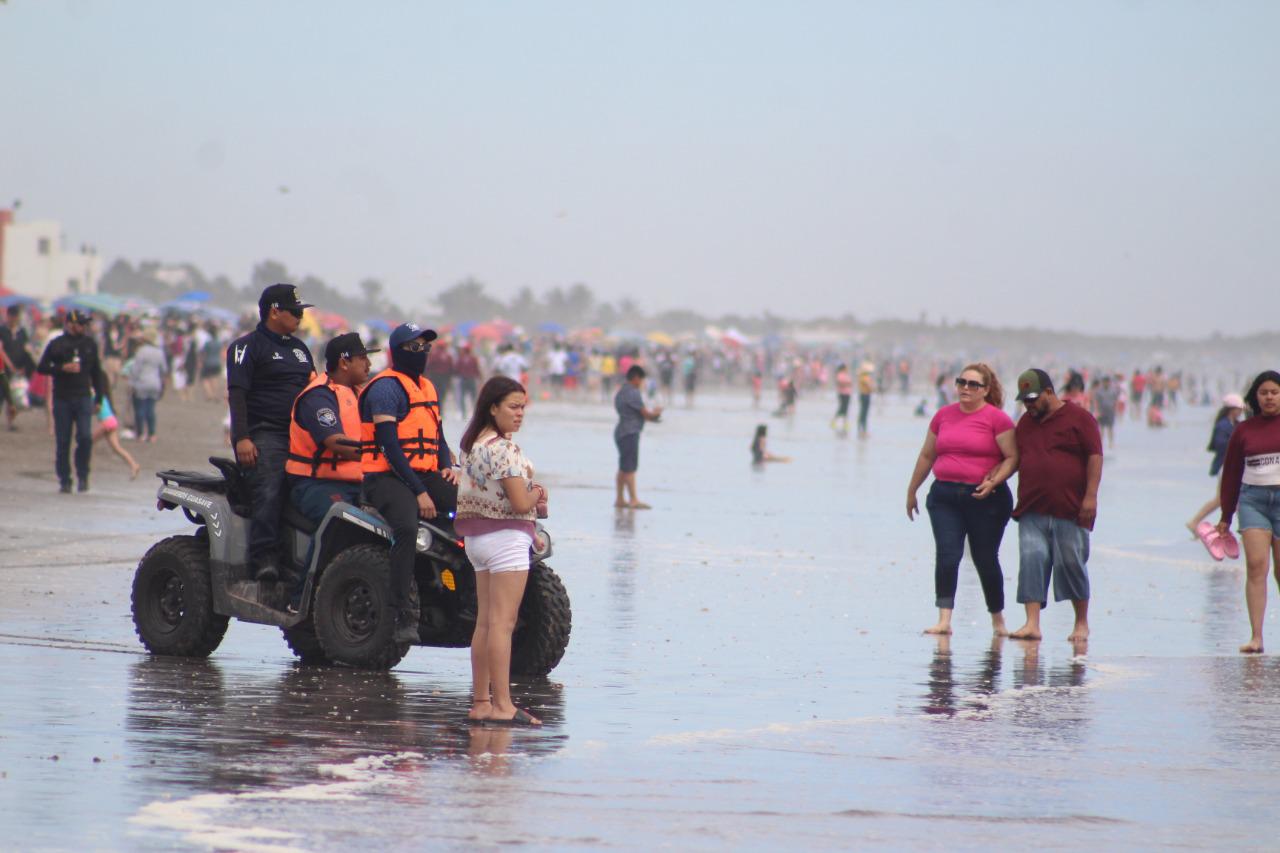 $!Bellavista y Las Glorias, en Guasave, reciben a más de 80 mil paseantes en los días santos