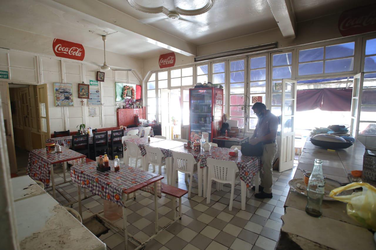 $!Por falta de agua cierran restaurantes del Mercado Pino Suárez, en Mazatlán