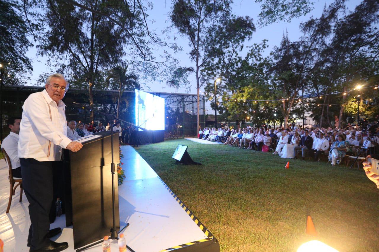 $!El Gobernador Rubén Rocha Moya en su mensaje felicitó a Ernesto Coppel Kelly y a todos los que estuvieron involucrados en el proyecto.