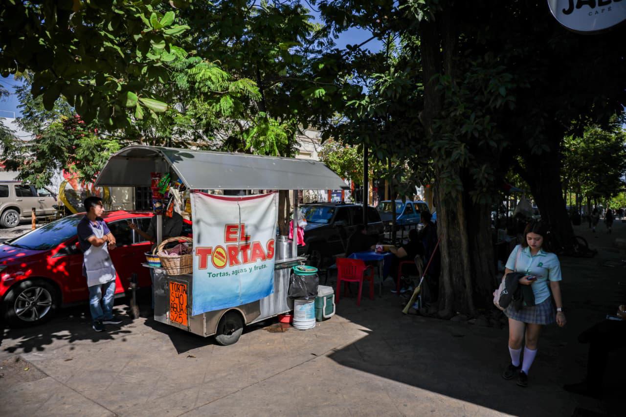 $!Entre vender tras su carreta y el deporte: Ricardo Arroyo corre por un reto propio