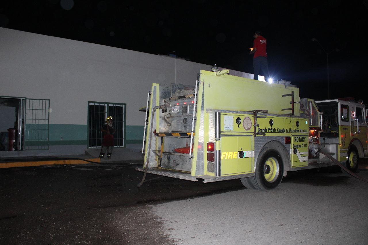 $!Se registra incendio en lavandería del Hospital IMSS Bienestar en Escuinapa