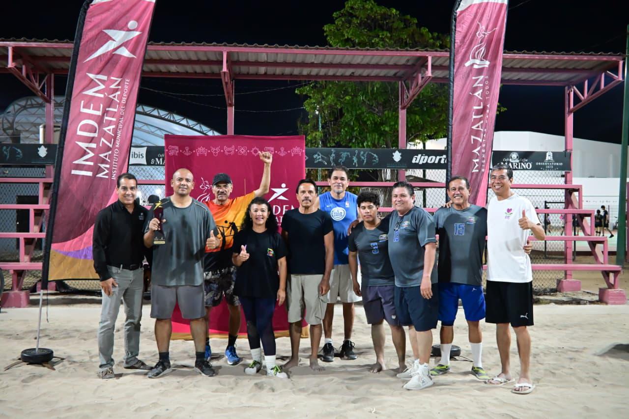 $!Une cachibol a cuatro ciudades en Mazatlán