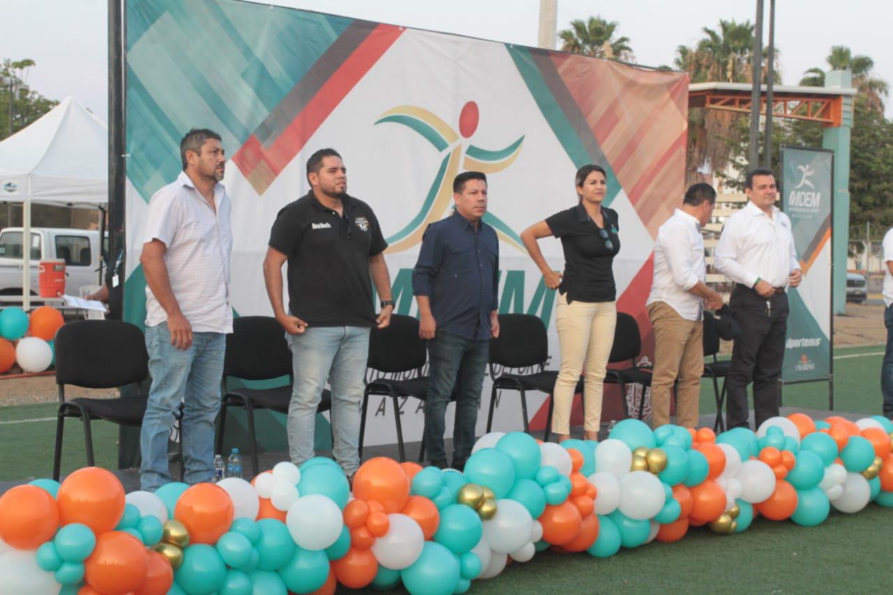 $!Inauguran en Mazatlán Campeonato Estatal de Futbol Chupones