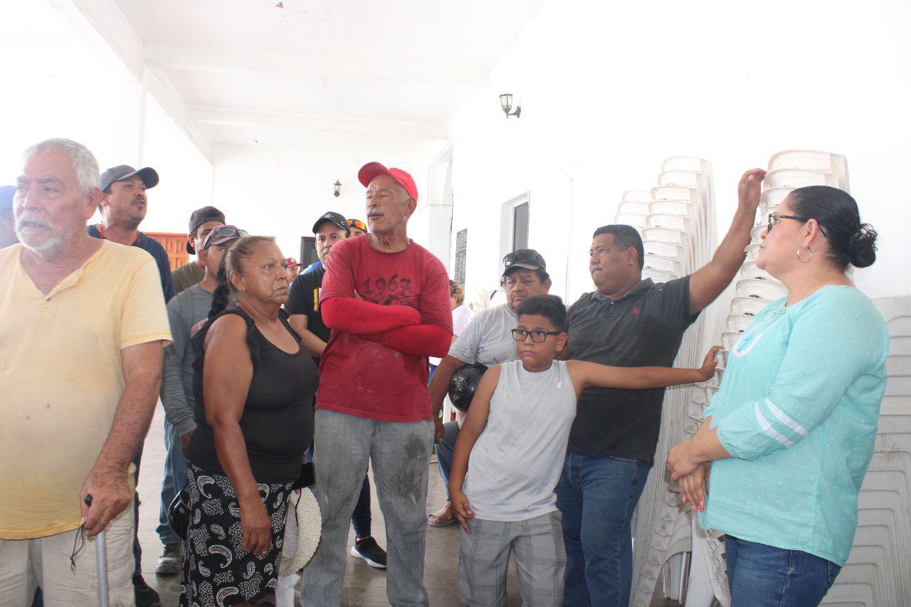 $!Reclaman trabajadores a Ayuntamiento de Escuinapa por pagos pendientes