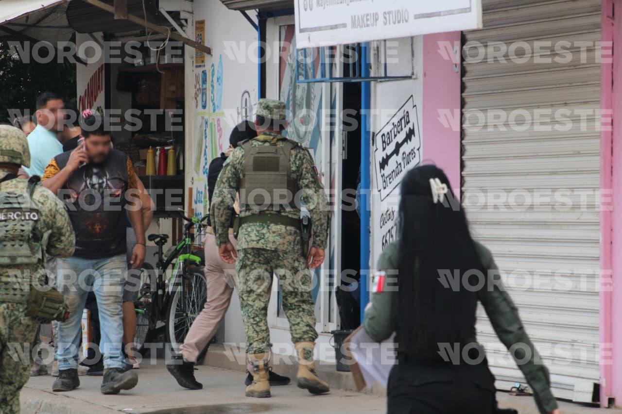 $!Matan a tiros a una mujer en una barbería de la colonia Esthela Ortiz, en Culiacán