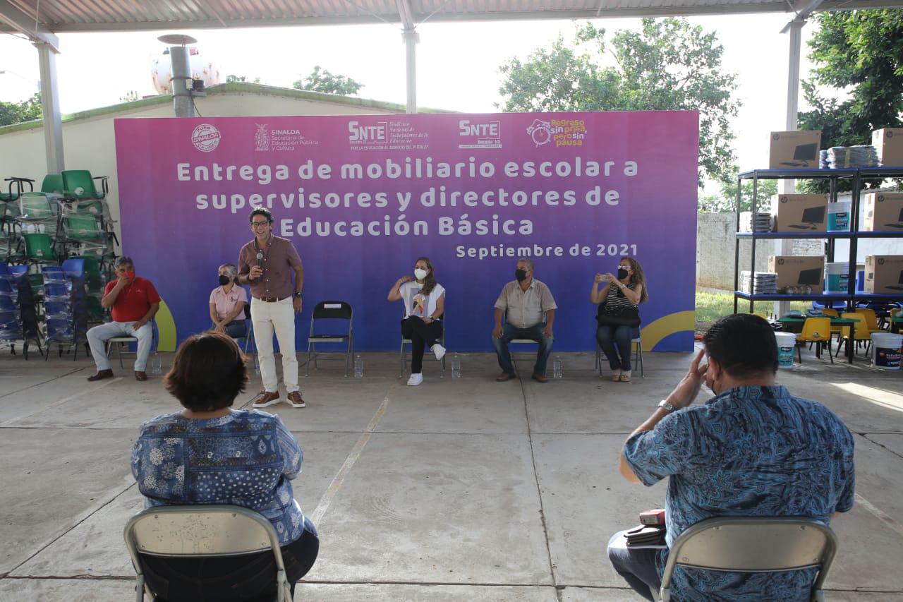 $!SEPYC entrega mobiliario escolar a ocho escuelas de Mazatlán