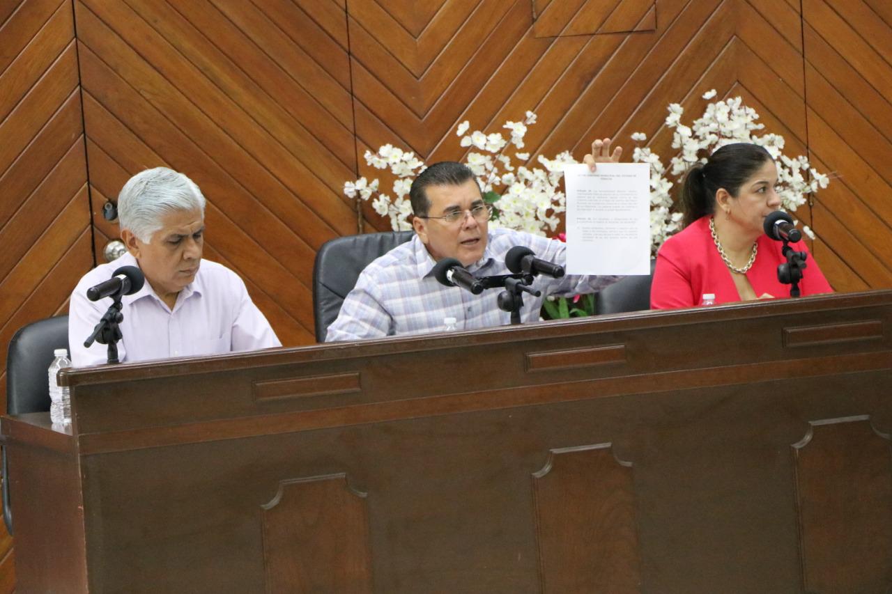 $!Facultan al Alcalde de Mazatlán recibir donativos de lámparas led a nombre y representación del municipio de Mazatlán