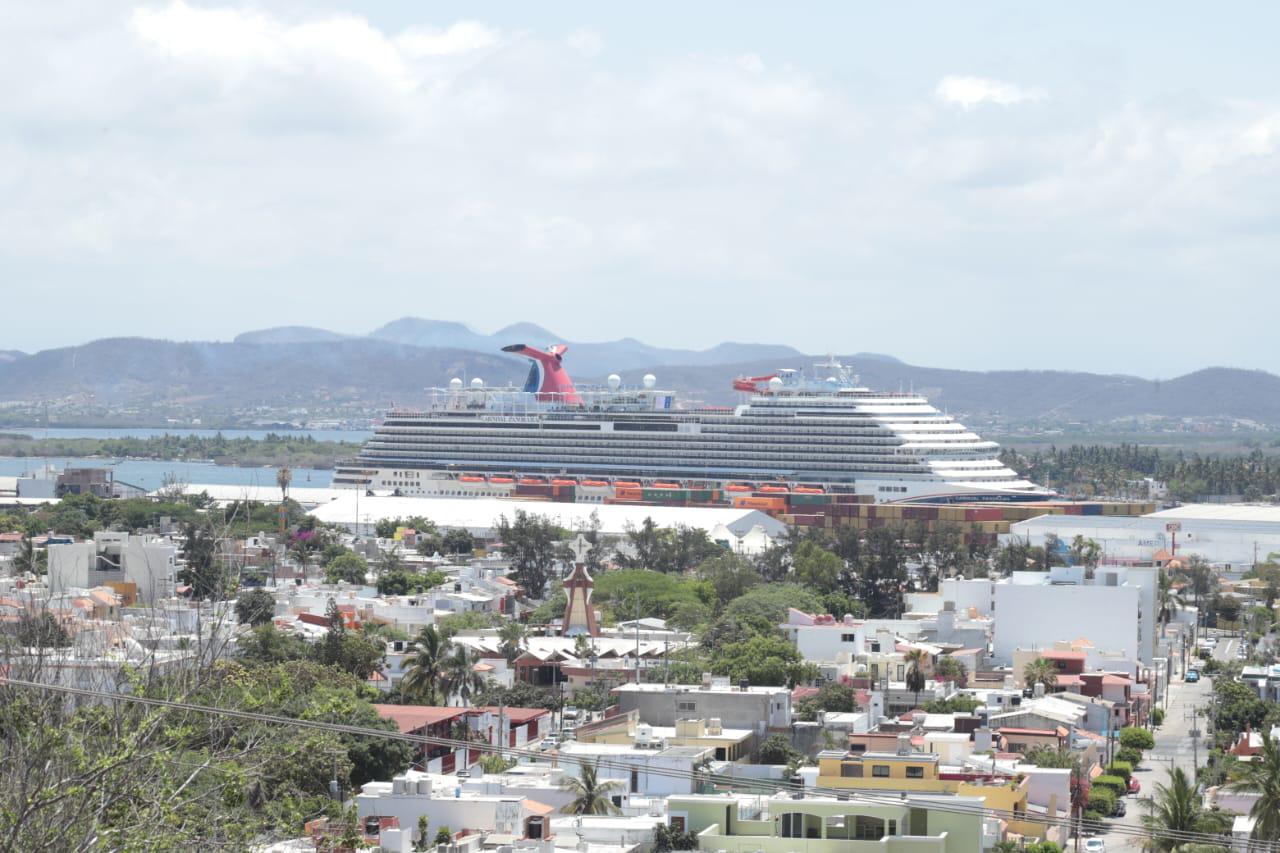 $!Llega a Mazatlán crucero Carnival Panorama