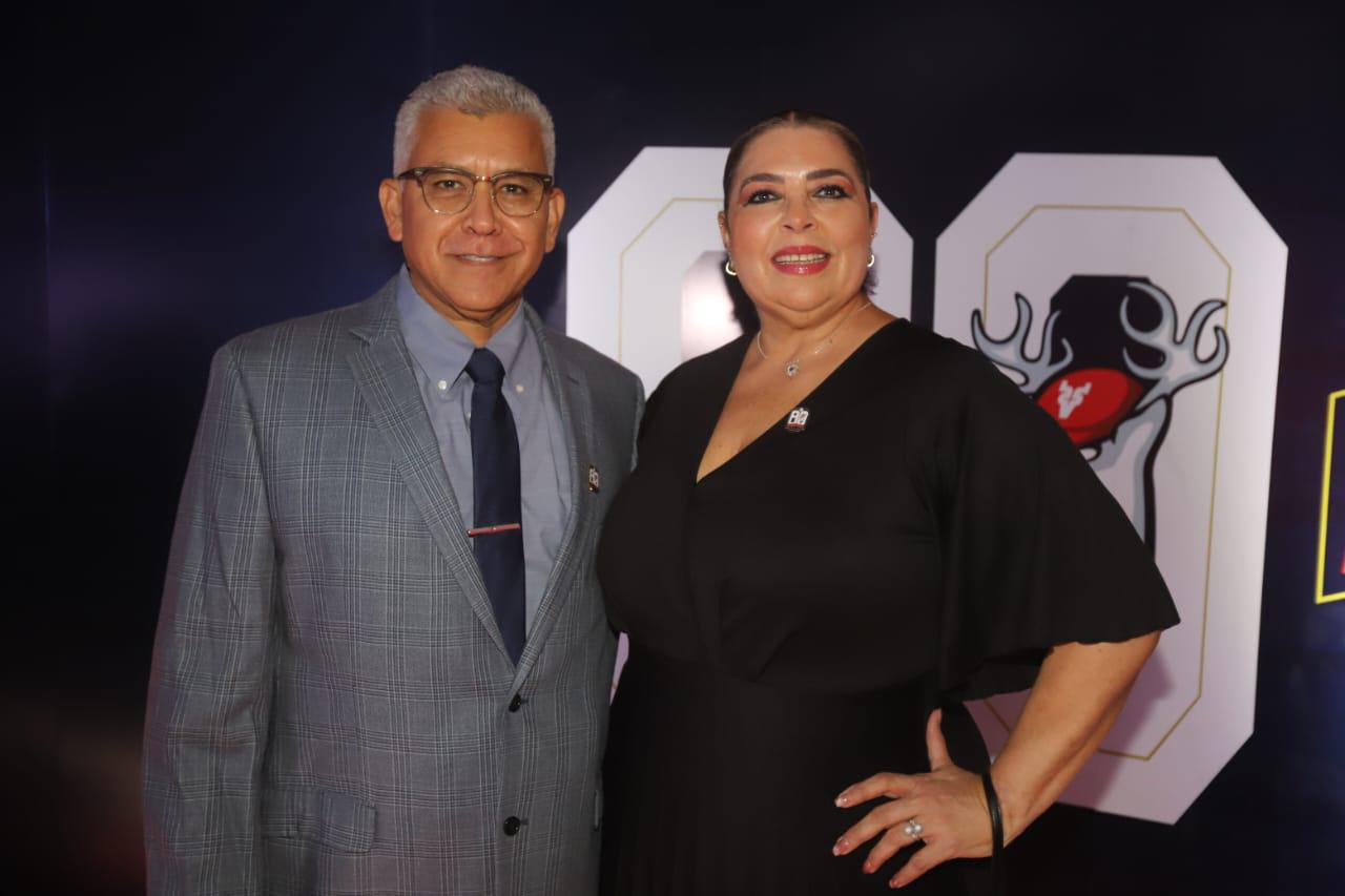 $!Jesús “Chino” Valdez y Carmen de Valdez.