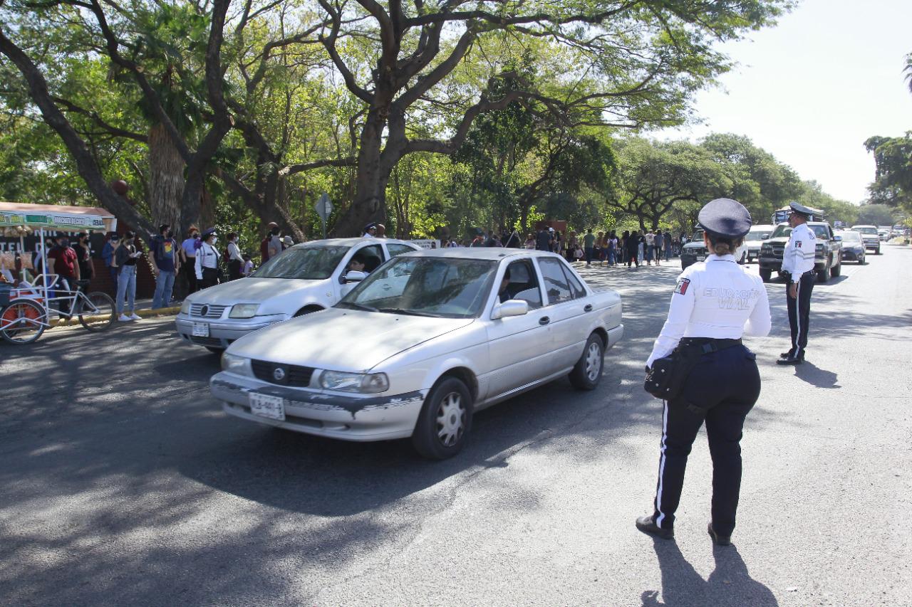 $!Pese a larga fila, vacunación de refuerzo en mayores de 18 años transcurre con fluidez en Culiacán