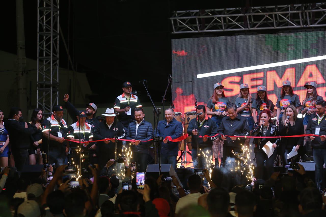 $!Entre el rugir de los vehículos se inaugura la tercera edición de la Semana de la Troca