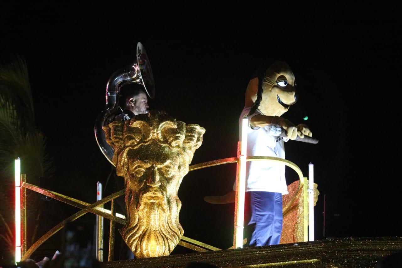 $!Brilla la Banda MS en el tradicional desfile del Carnaval de Mazatlán