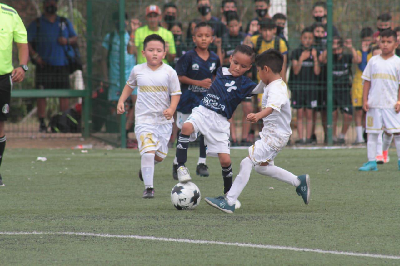 $!Academia O de Nuevo León arranca con pie derecho en la Copa Mazatlán de Futbol 7