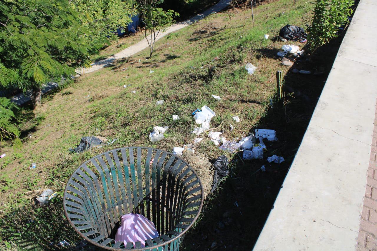 $!Hay mal uso de contenedores de basura en espacios turísticos de Rosario: Servicios Públicos