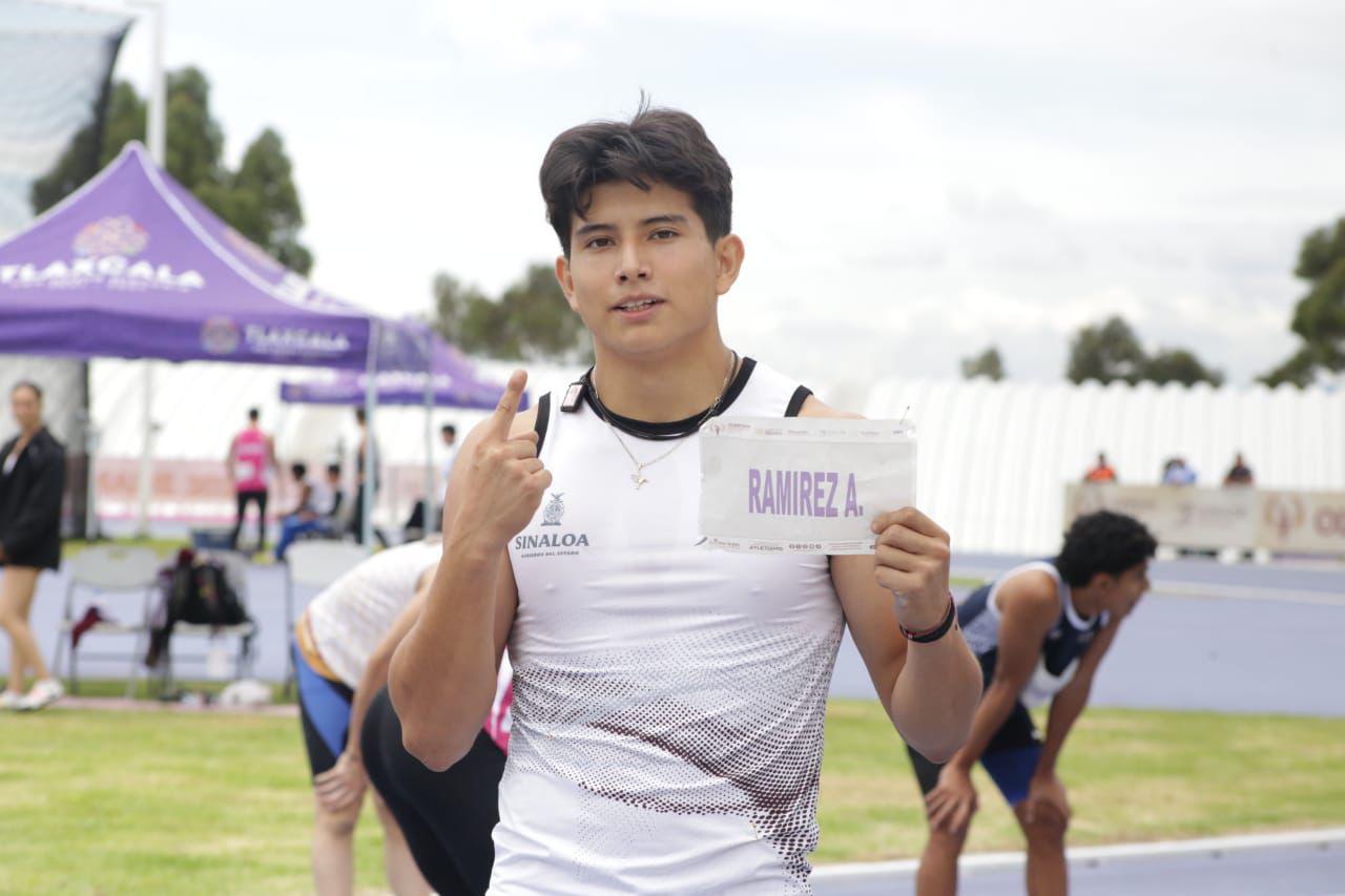 $!Ángel Ramírez hace historia para Sinaloa con oro e impone marca en los 110 metros con vallas