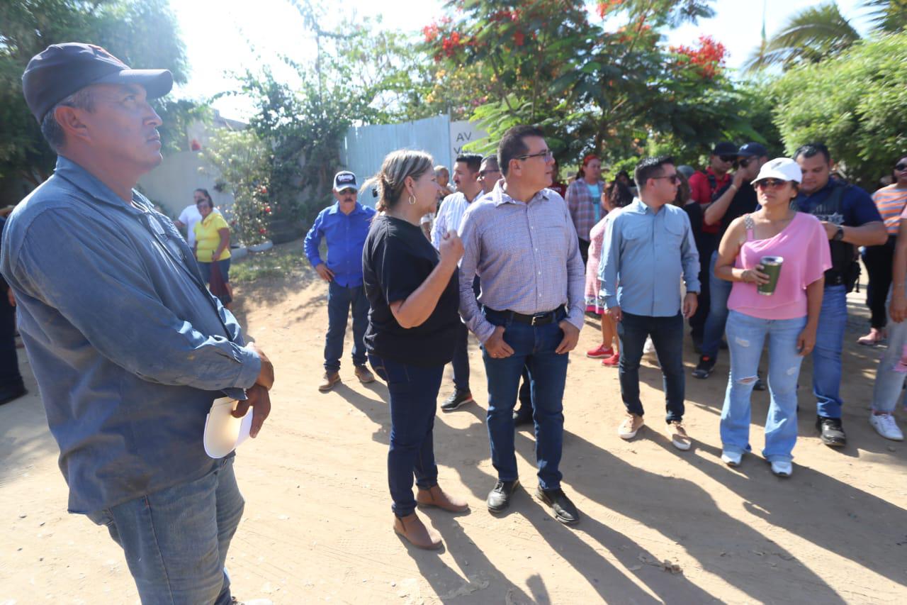 $!Anuncia Alcalde de Mazatlán regularización de 1,800 predios en Colonia San Antonio