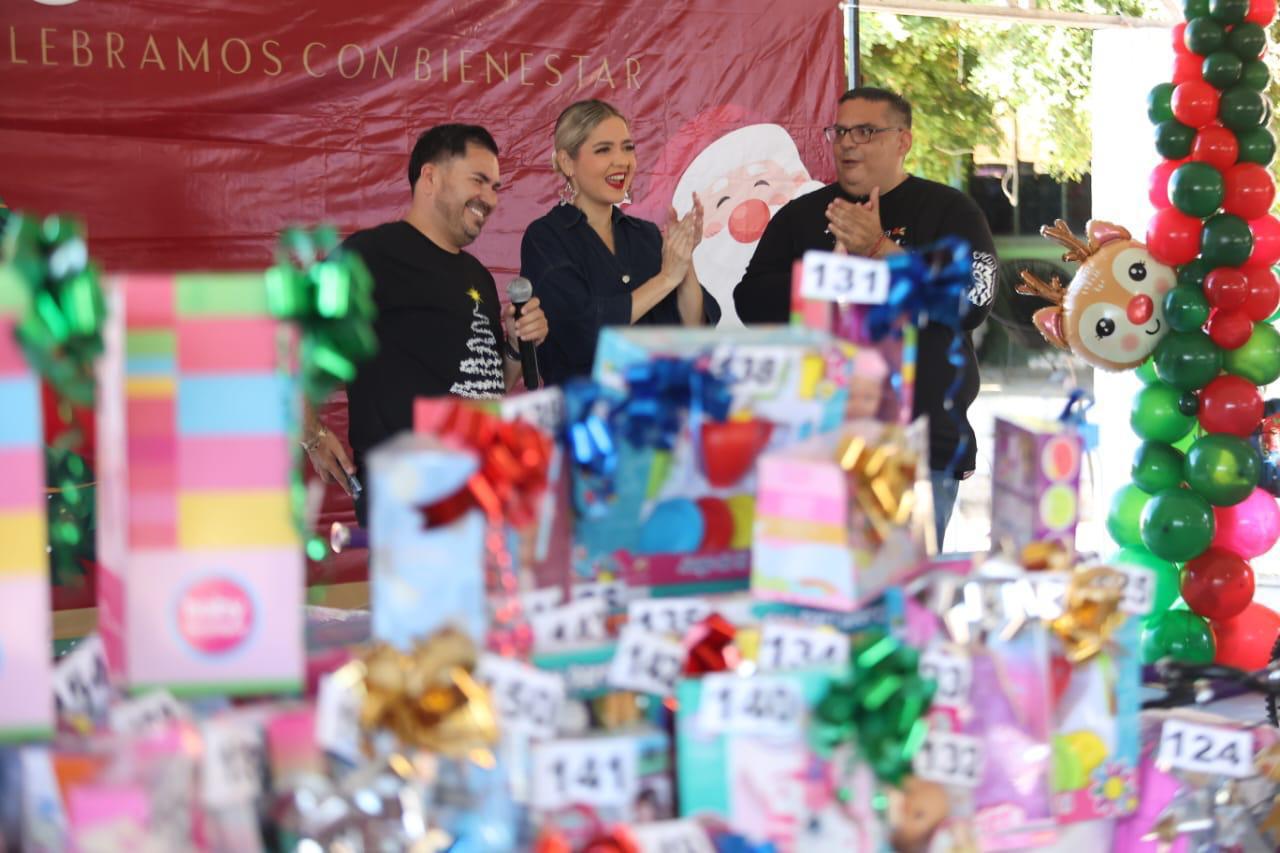 $!Disfrutan familias de posada navideña en el cobertizo de Siqueros