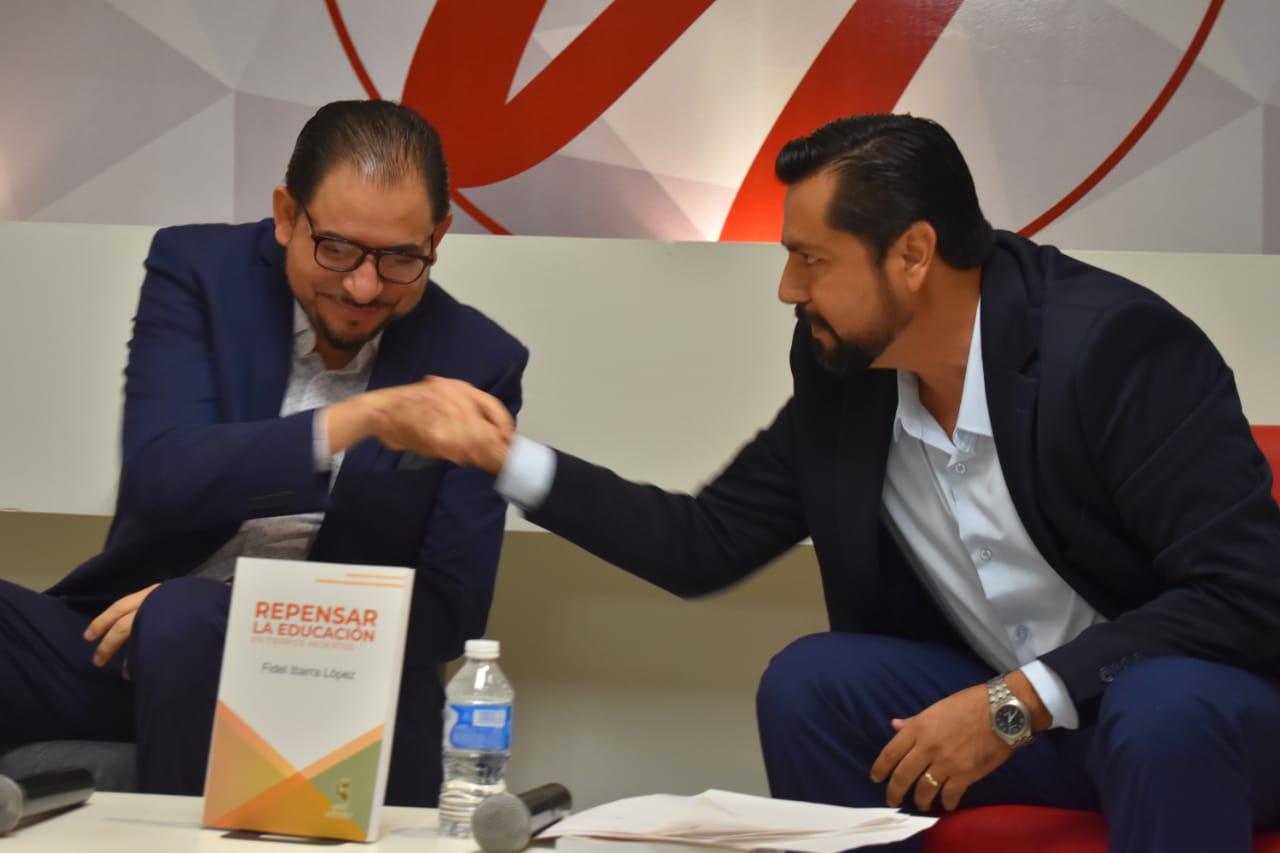 $!Presentan el libro ‘Repensar la educación en tiempos inciertos’, en Mazatlán