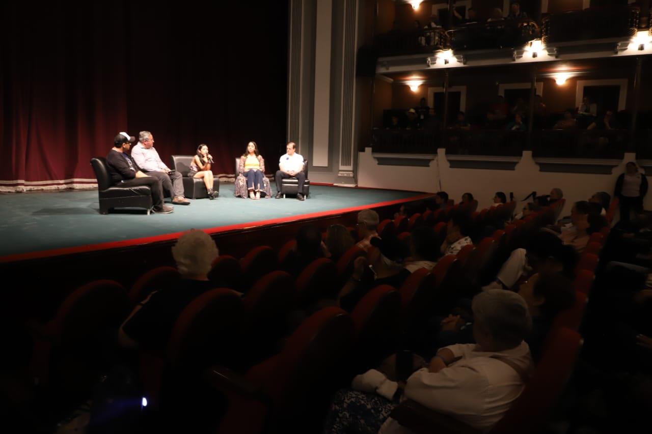 $!Llaman en conversatorio a disfrutar al máximo y sin temor el eclipse total de sol de este lunes