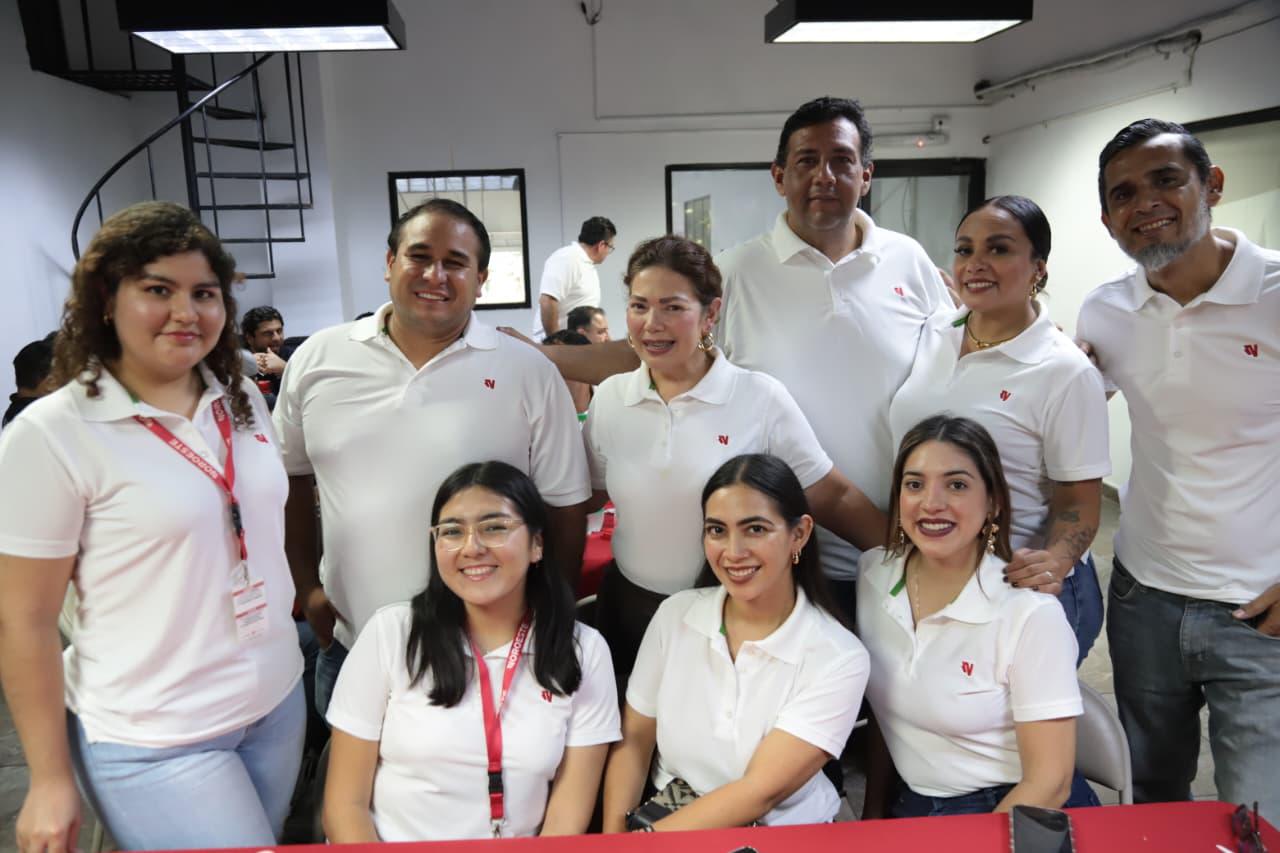 $!Estefania López, Manuel Serrano, Elizabeth Peraza, Gregori Sauceda, Carolina Zataráin, Omar Hernández, Ximena Chávez, Stefania Ponzo y Alina Zataráin..