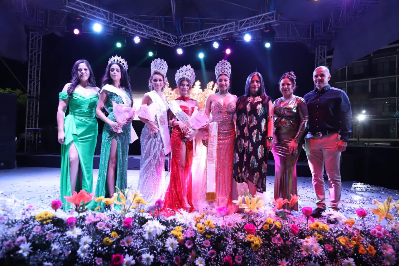 $!La realeza del Comercial 2024 y 2025 entre algunos directivos de Canaco Mazatlán.