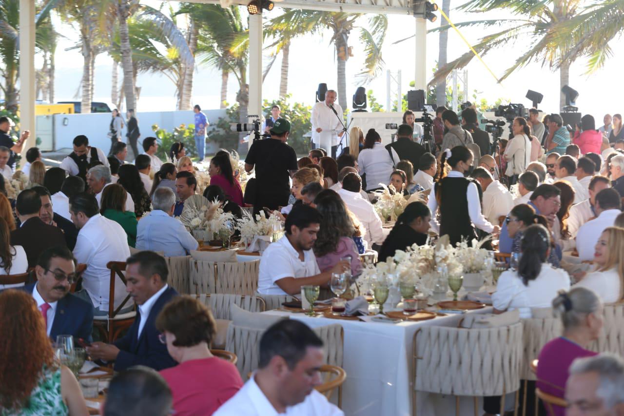 $!Encabeza Secretario de Gobernación celebración de 105 aniversario de la Concanaco Servytur, en Mazatlán