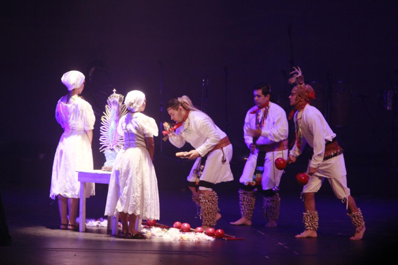 $!Las pascolas formaron parte del espectáculo.