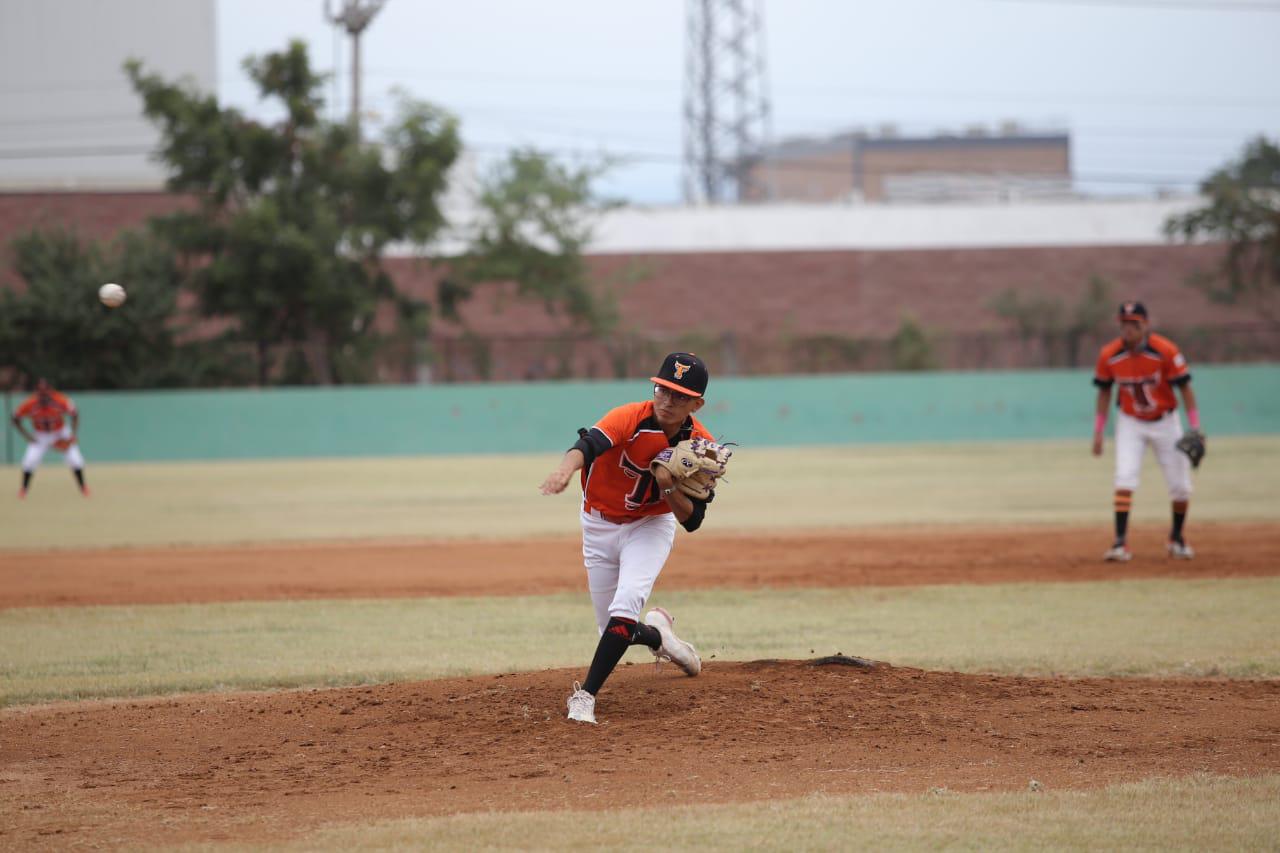 $!Toros de Acuña frena a Dodgers El Tiro en el Mazatlán Baseball Tournament 2021