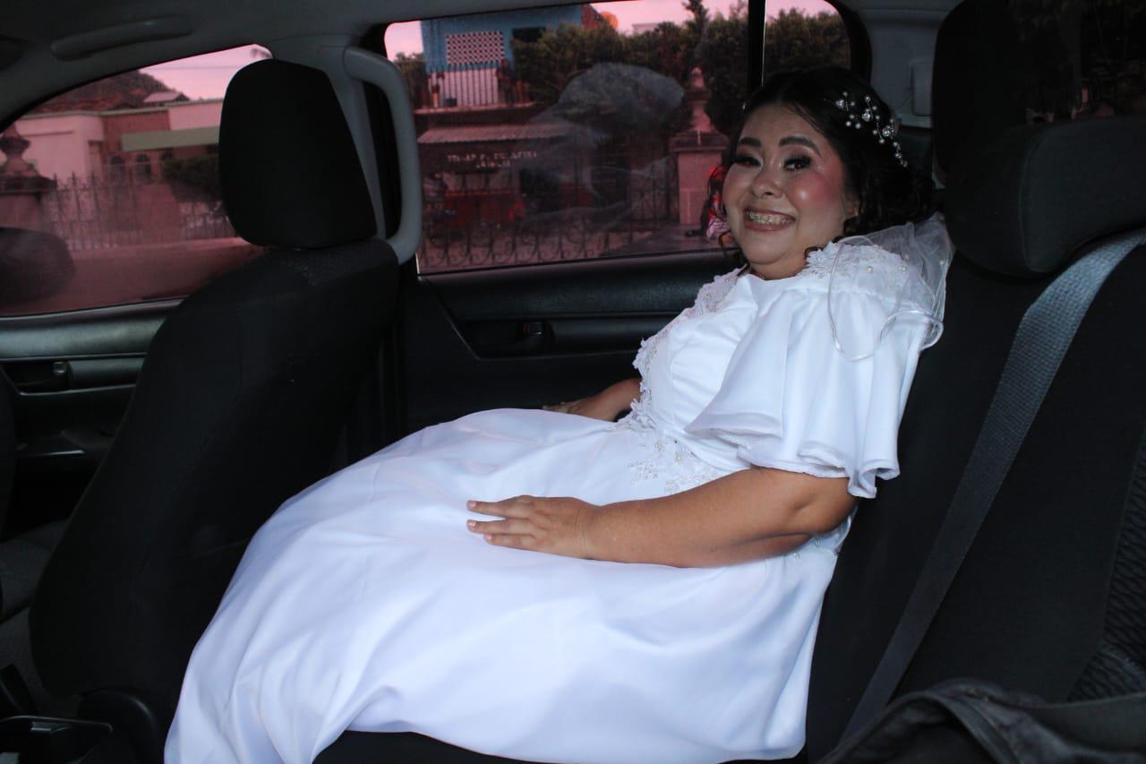 $!Rosarenses cumplen el sueño de Solbelen y ‘Tilico’ de casarse en el Santuario de la Virgen del Rosario