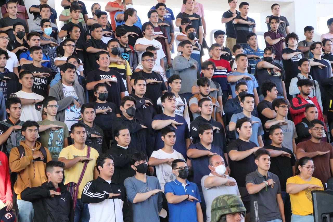 $!Jóvenes de Mazatlán participan en sorteo de cartillas del Servicio Militar Nacional