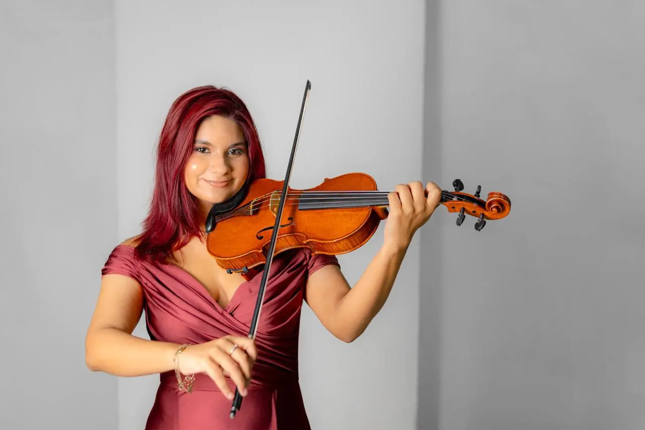 $!Emily Airam Robles Espinoza, de 20 años, encuentra en Cri Cri un vínculo directo con la memoria.