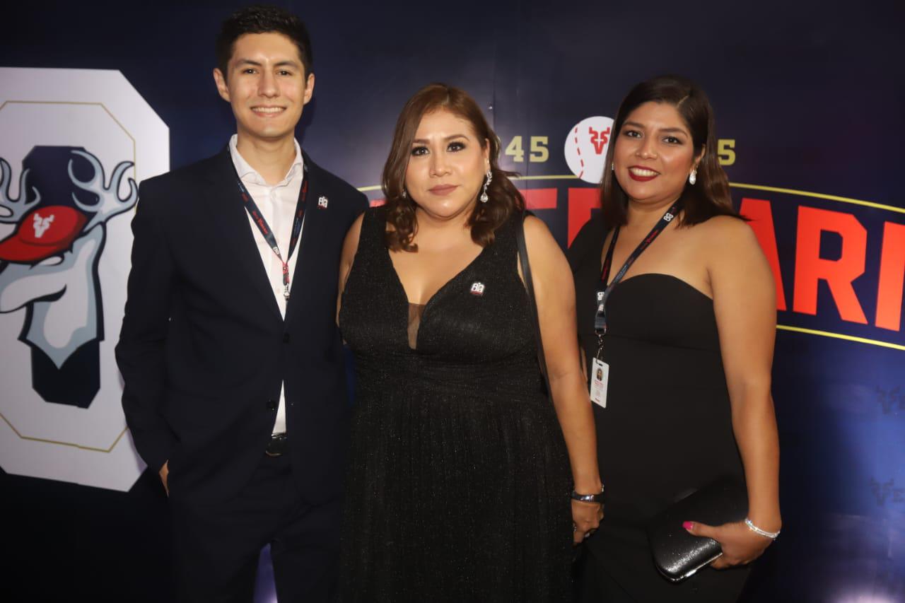 $!Sebastián Martínez, Yolanda Portillo y Brenda Fragoza.
