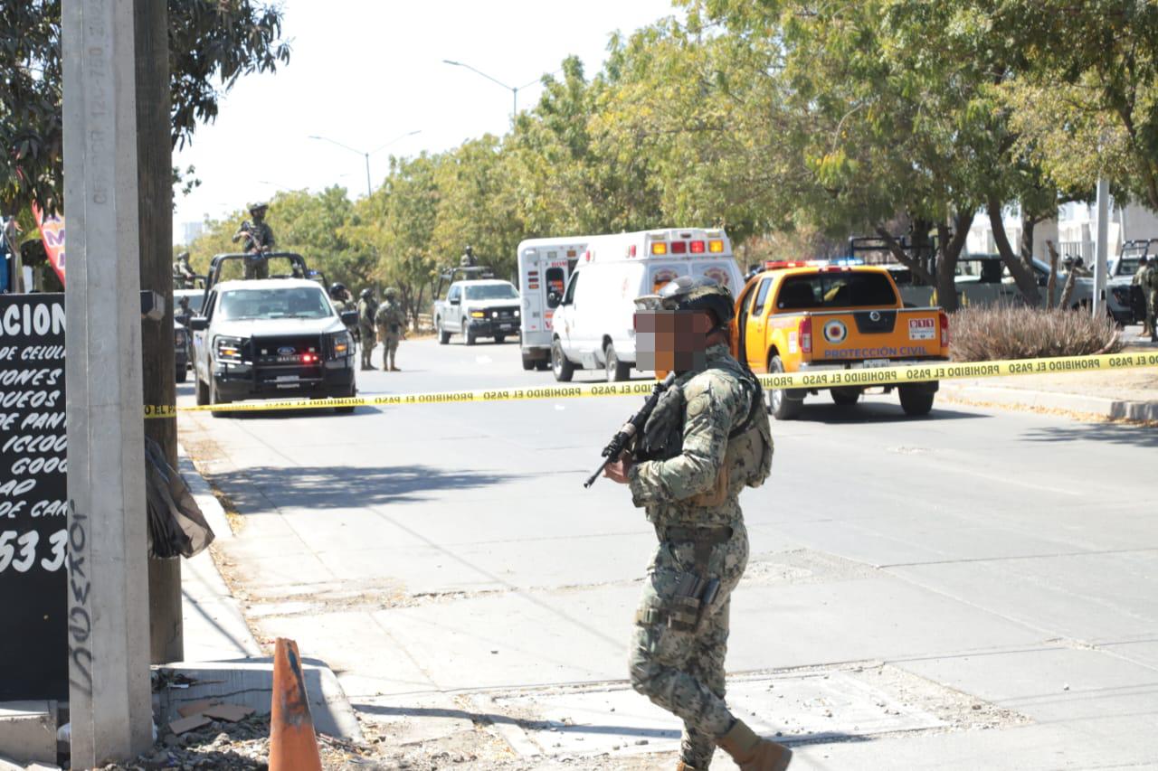 $!Tras persecución, Marina detiene a tres civiles armados en Mazatlán