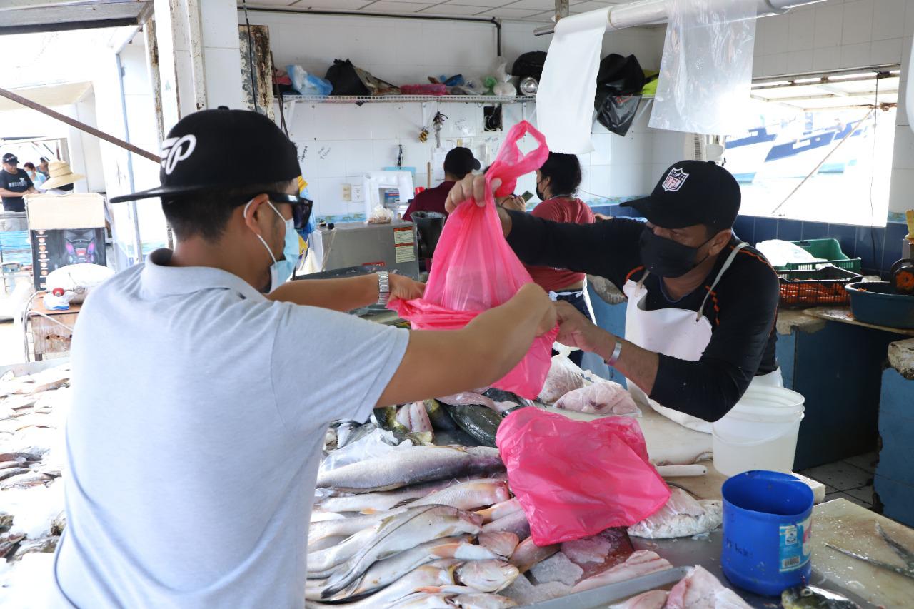 $!Precios de pescado en Mazatlán se incrementan por efectos del clima