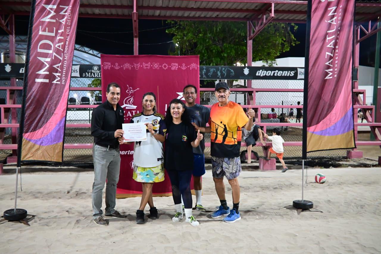 $!Une cachibol a cuatro ciudades en Mazatlán