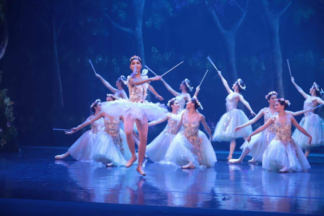 $!Las hadas fueron parte de la puesta en escena.