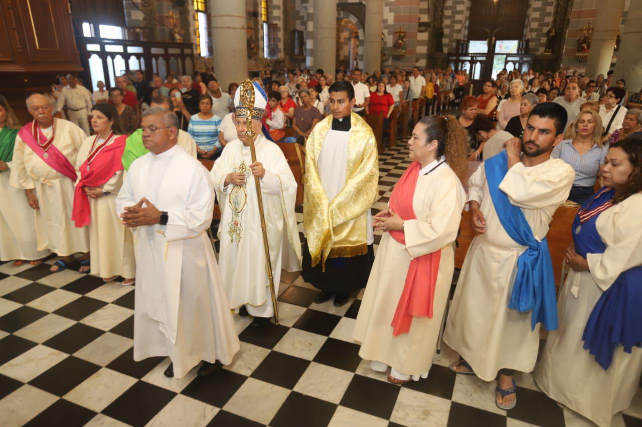 $!Celebra Diócesis de Mazatlán el Jueves Santo con misa de la Última Cena del Señor y lavatorio de pies