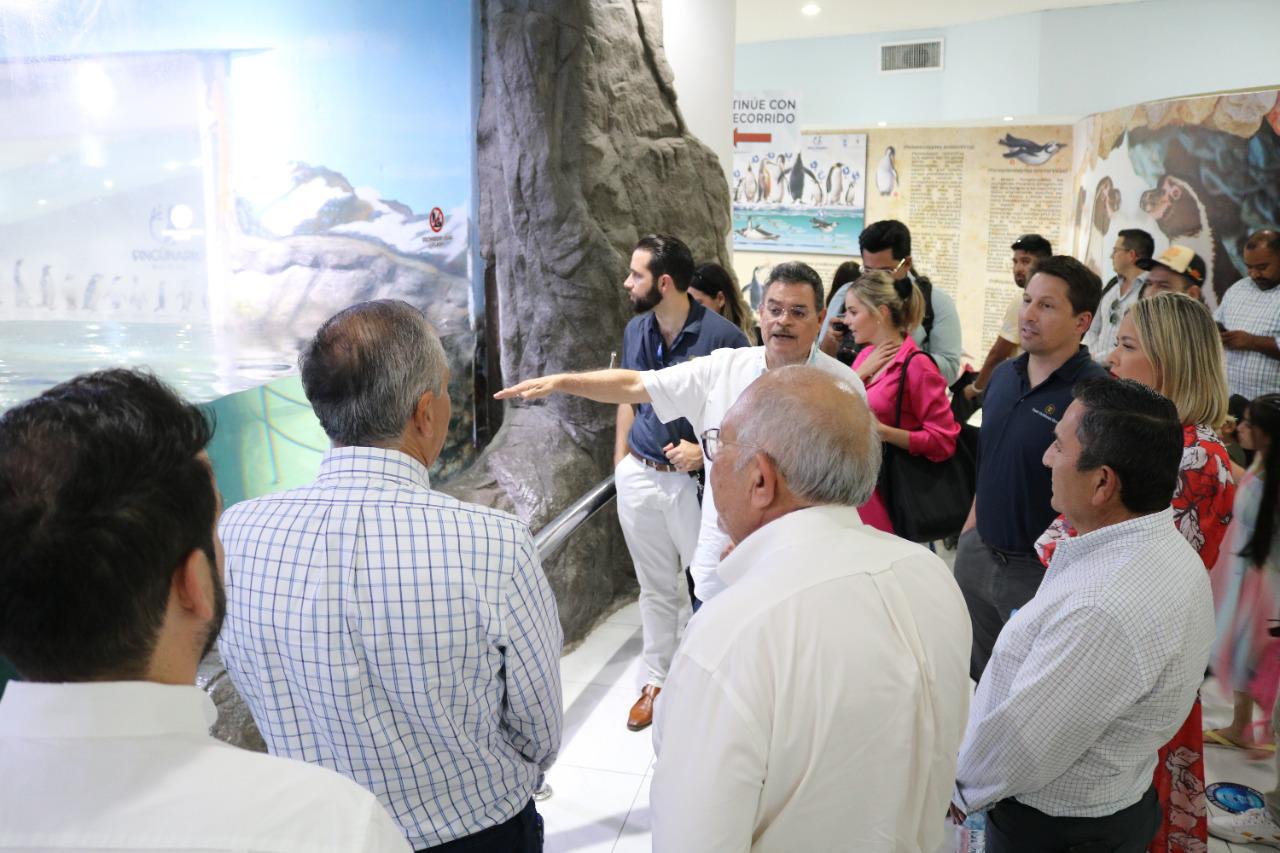 $!Recibe ‘El Químico’ a el Alcalde morenista de Ahome, Gerardo Vargas Landeros y a cruceristas