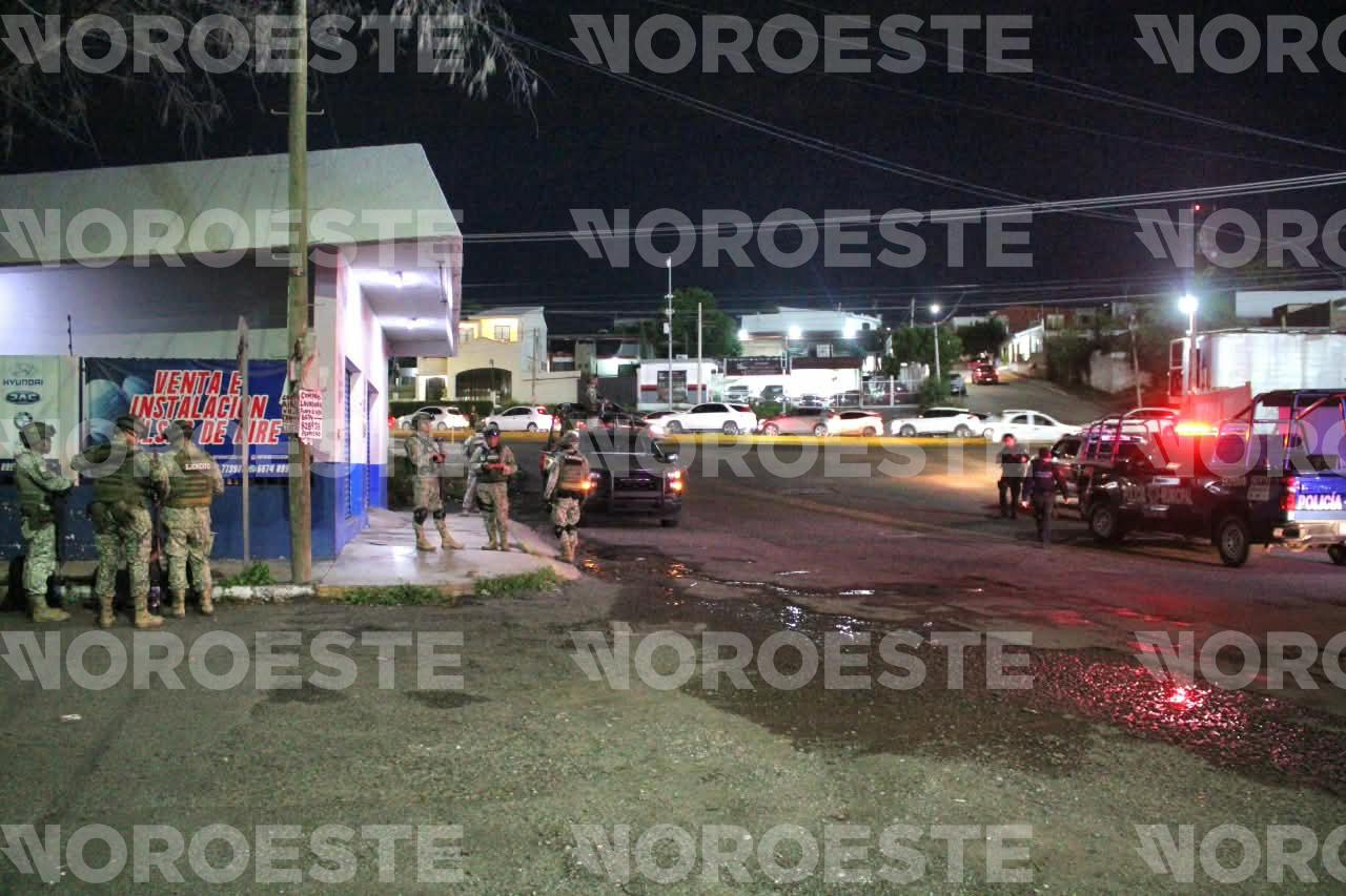 $!Ataque armado sobre avenida Manuel Clouthier deja tres heridos, en Culiacán