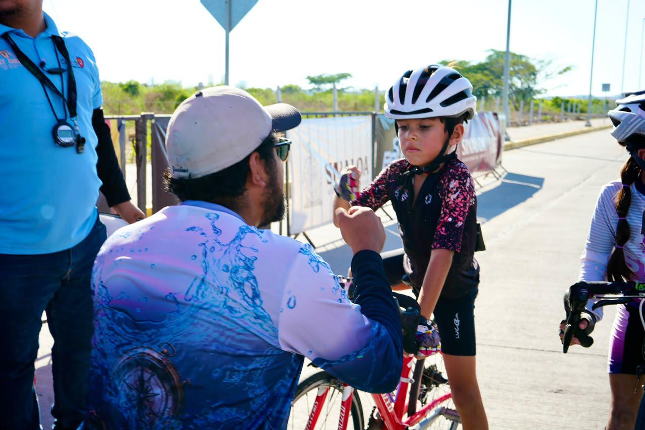 $!Pequeños ciclistas mazatlecos son profetas en su tierra