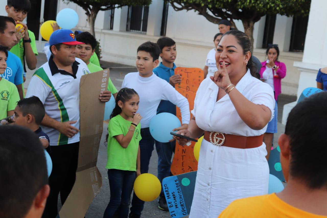 $!Marchan en Escuinapa en conmemoración del Día Mundial del Síndrome de Down